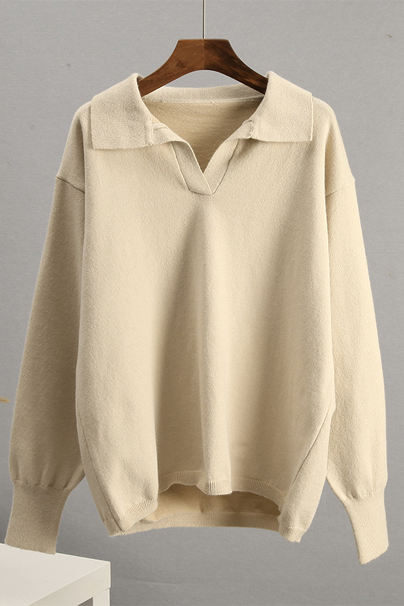 Effortlessly Elegant Sweater with a Timeless Design