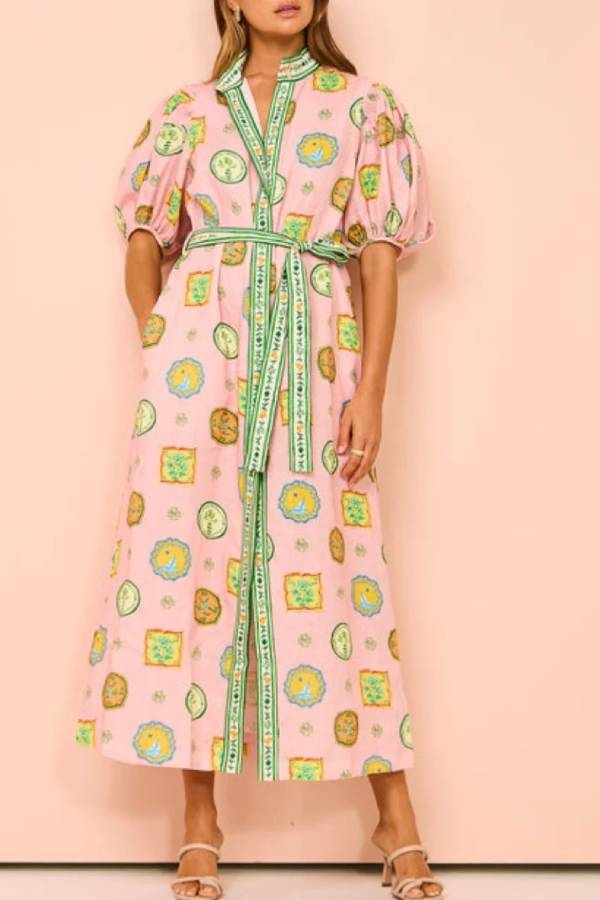 Classic Vintage Dress with a Flattering Fit
