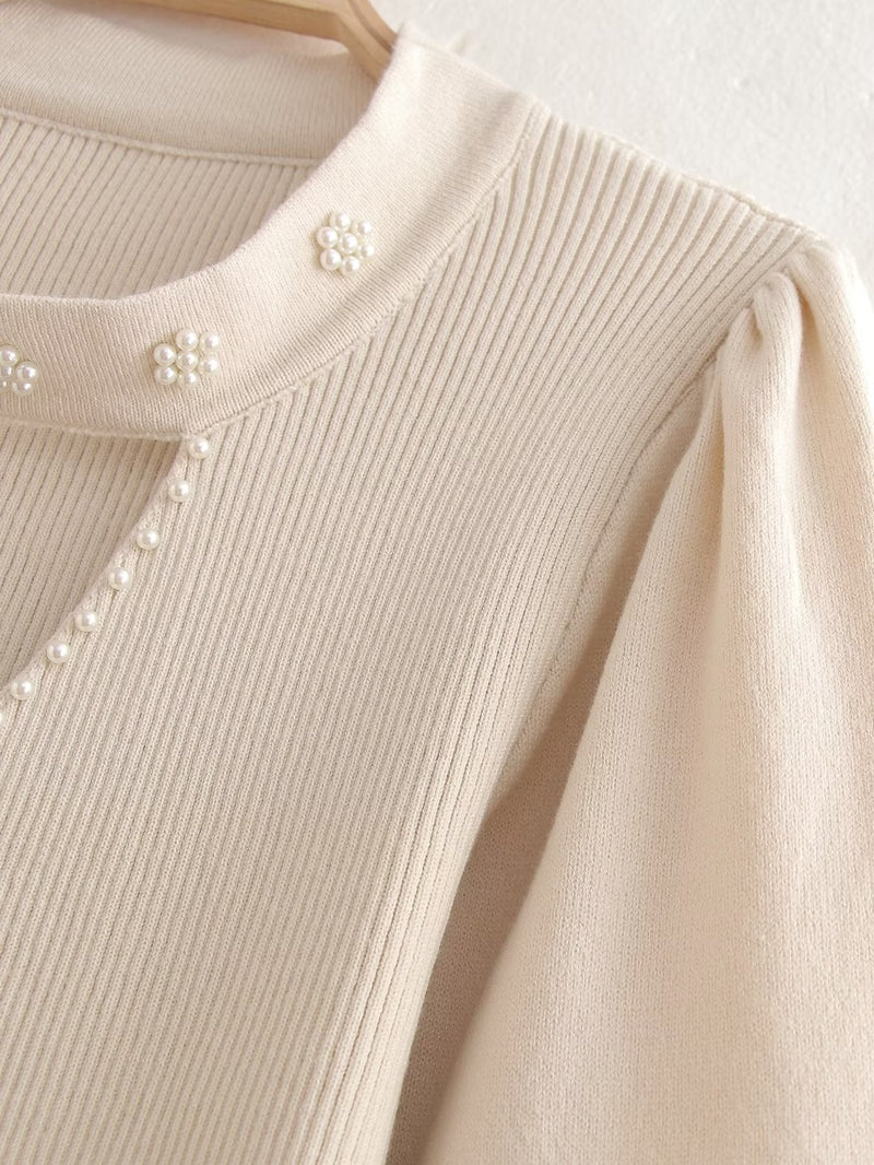 Beautifully Crafted Sweater in a Classic Style
