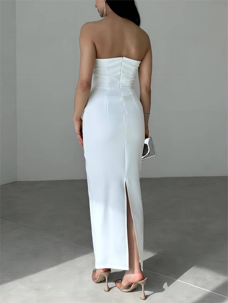 Beautifully Finished Dress in a Timeless Design