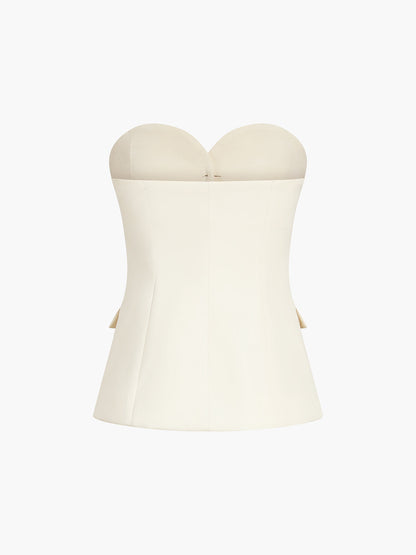 Effortlessly Elegant Garment with a Timeless Design