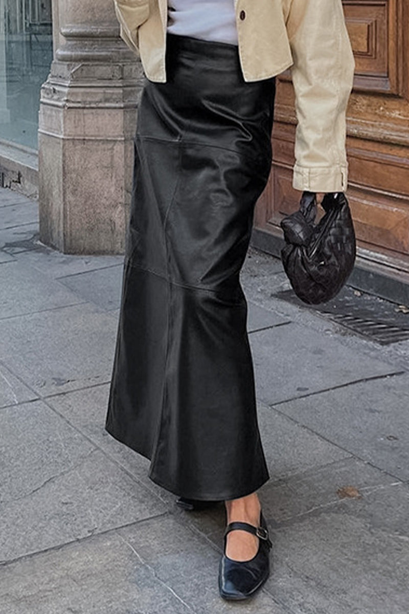 Sophisticated Garment with a Clean Classic Look