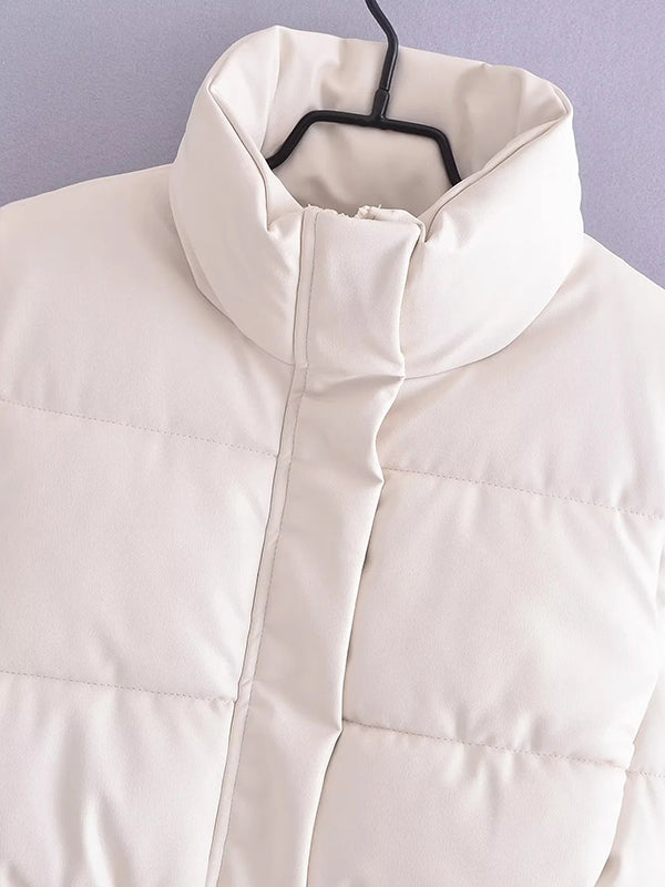 Effortlessly Elegant Garment with a Timeless Design