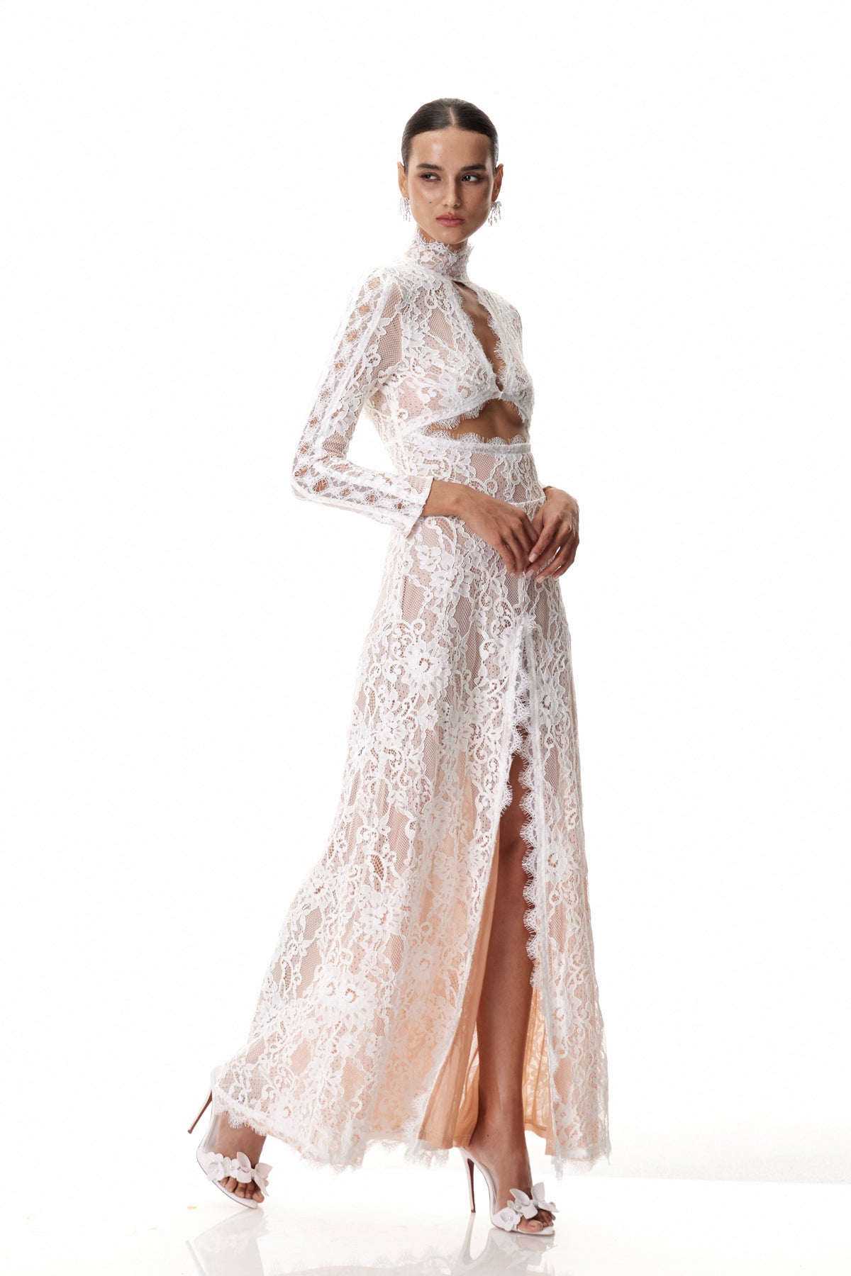 Beautifully Crafted Dress in a Classic Style