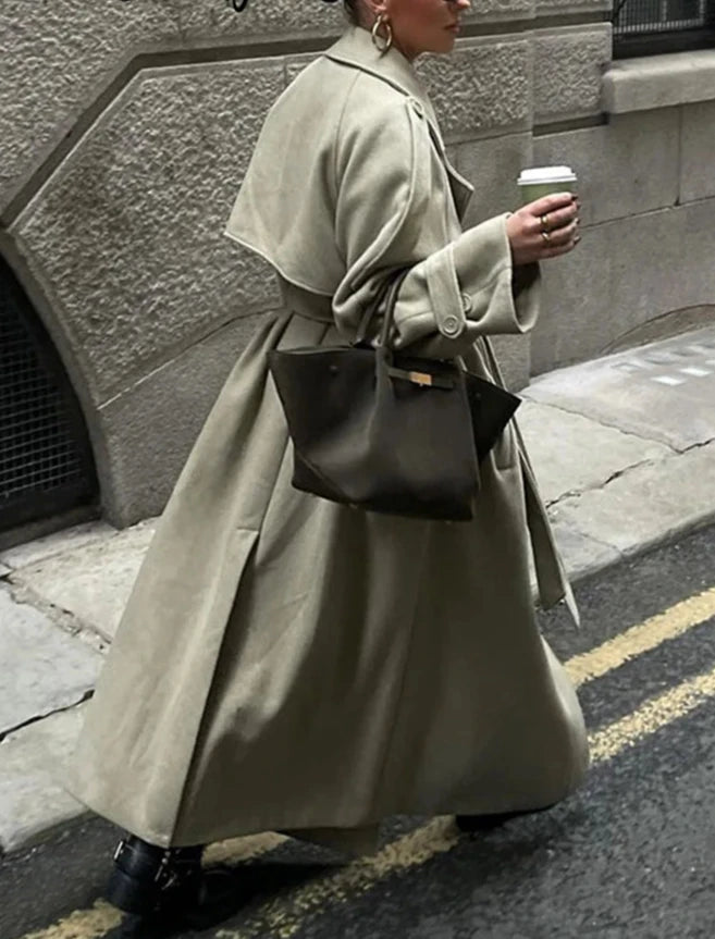Gracefully Styled Coat for Any Occasion