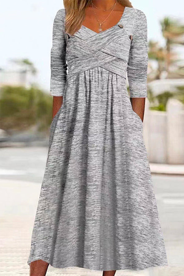 Effortlessly Elegant Dress with a Timeless Design