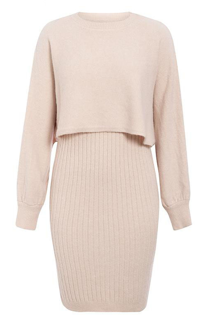 Gracefully Styled Garment for Any Occasion