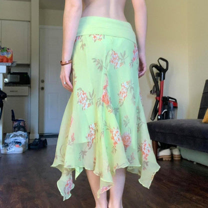 Well Tailored Garment with a Graceful Silhouette