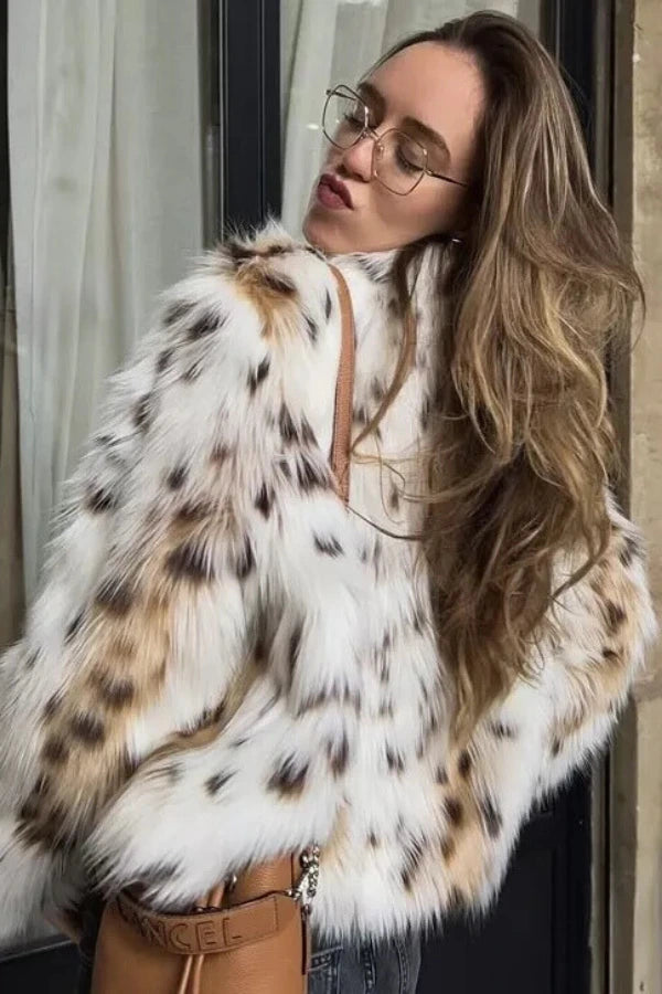 Gracefully Styled Jacket for Any Occasion