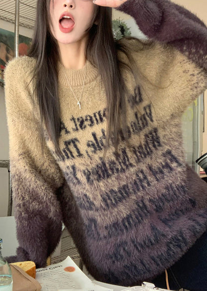 Effortlessly Elegant Sweater with a Timeless Design