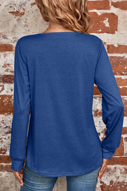 Effortlessly Elegant Top with a Timeless Design