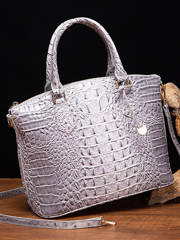 Gracefully Styled Bag for Any Occasion