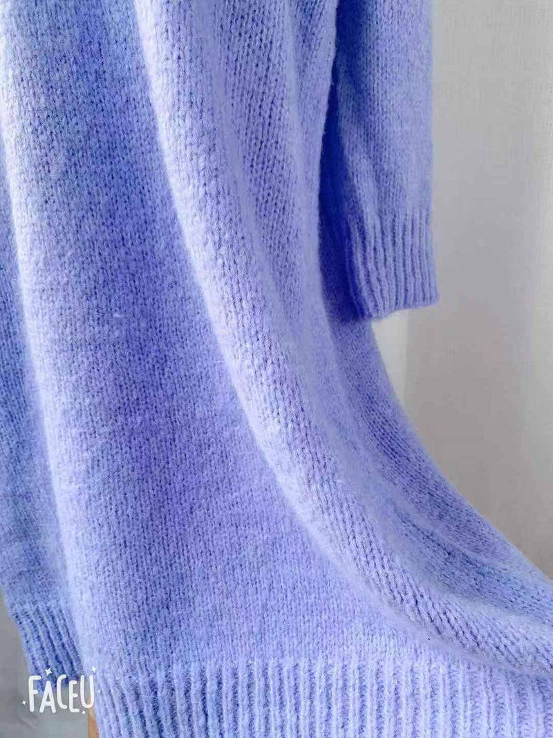 Well Tailored Sweater with a Graceful Silhouette