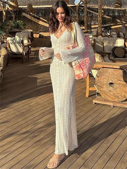 Effortlessly Elegant Dress with a Timeless Design