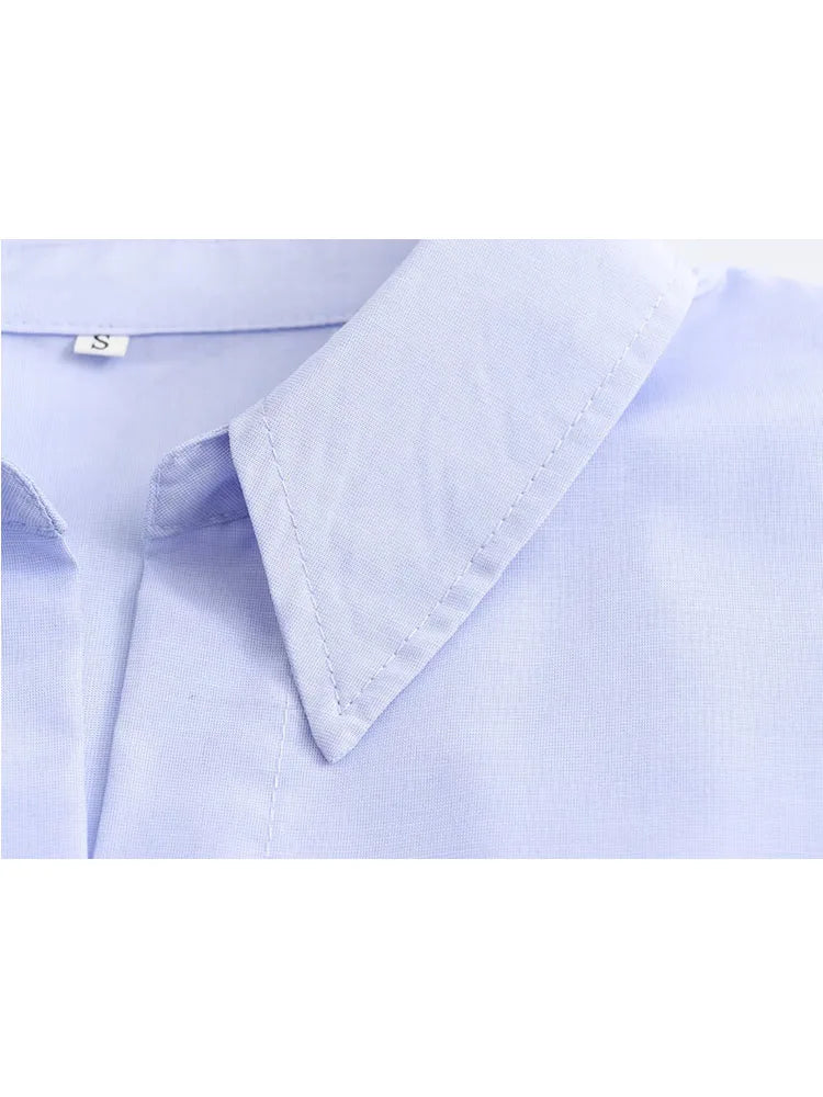 Beautifully Crafted Blouse in a Classic Style
