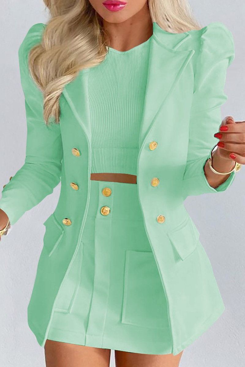 Effortlessly Elegant Garment with a Timeless Design