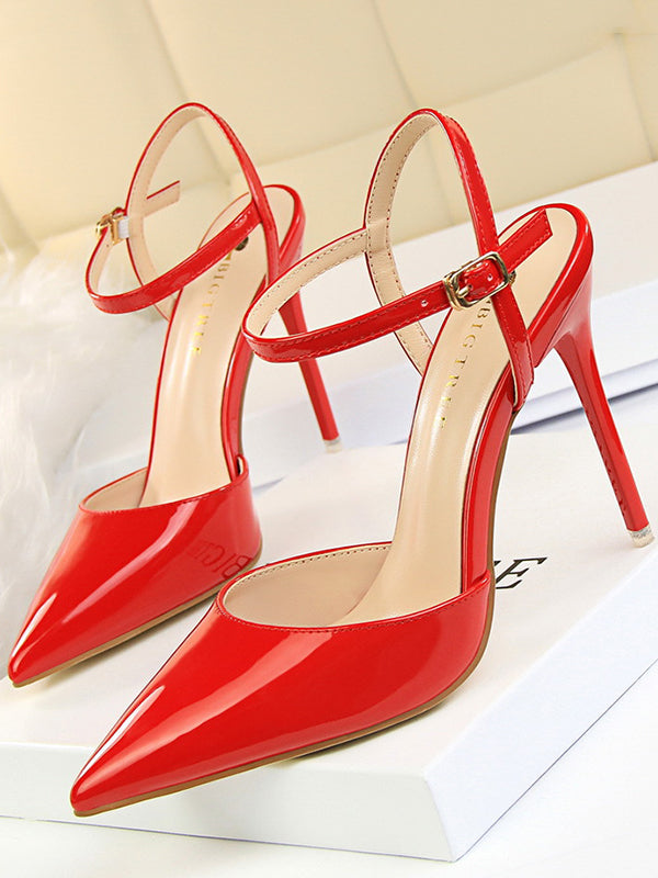 Elegantly Styled Sandals for Everyday Wear