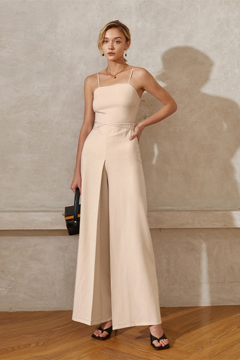 Effortlessly Elegant Garment with a Timeless Design