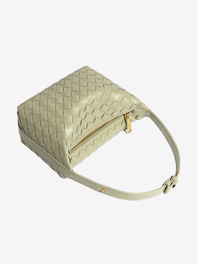 Beautifully Finished Bag in a Timeless Design