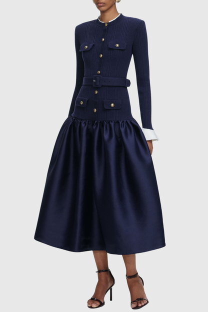 Classic Vintage Dress with a Flattering Fit