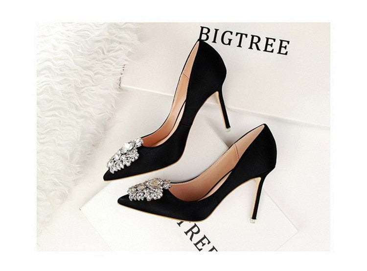 Elegantly Styled Heels for Everyday Wear