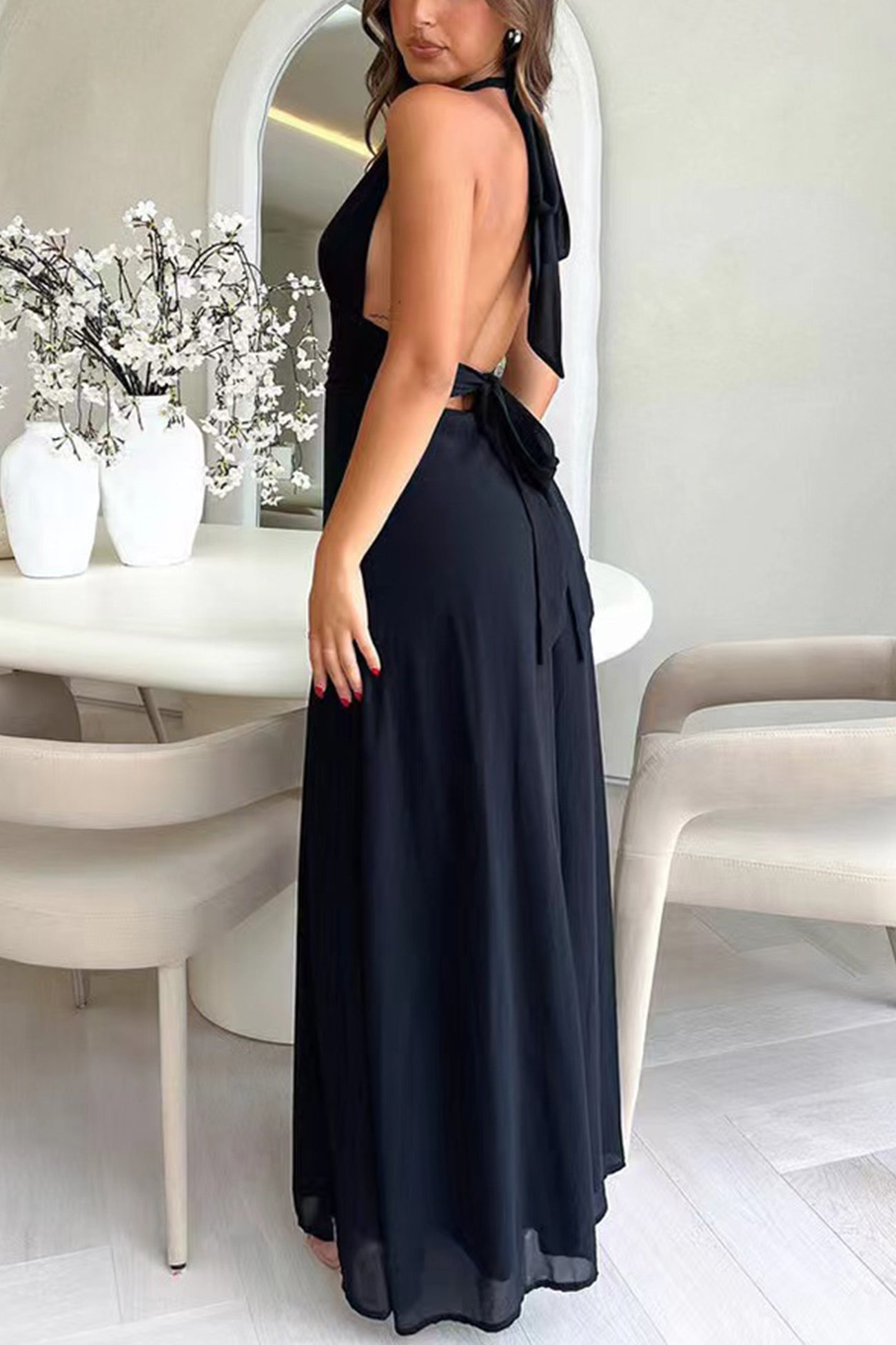 Gracefully Styled Dress for Any Occasion