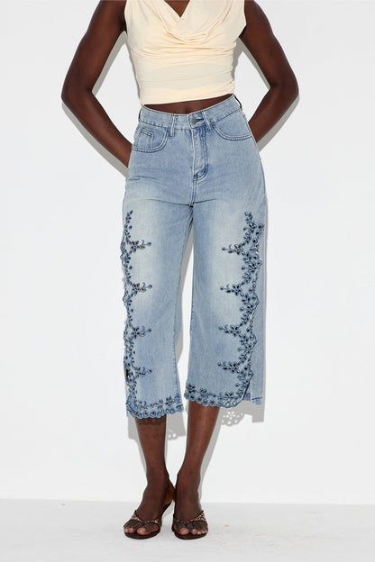 Well Tailored Garment with a Graceful Silhouette