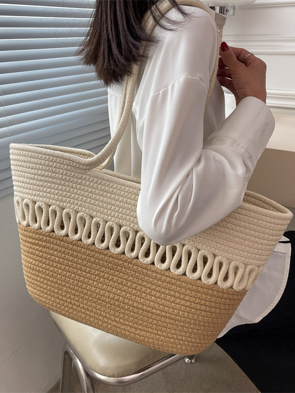 Effortlessly Elegant Bag with a Timeless Design