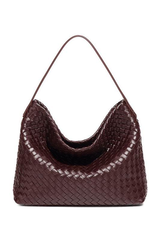 Beautifully Finished Bag in a Timeless Design