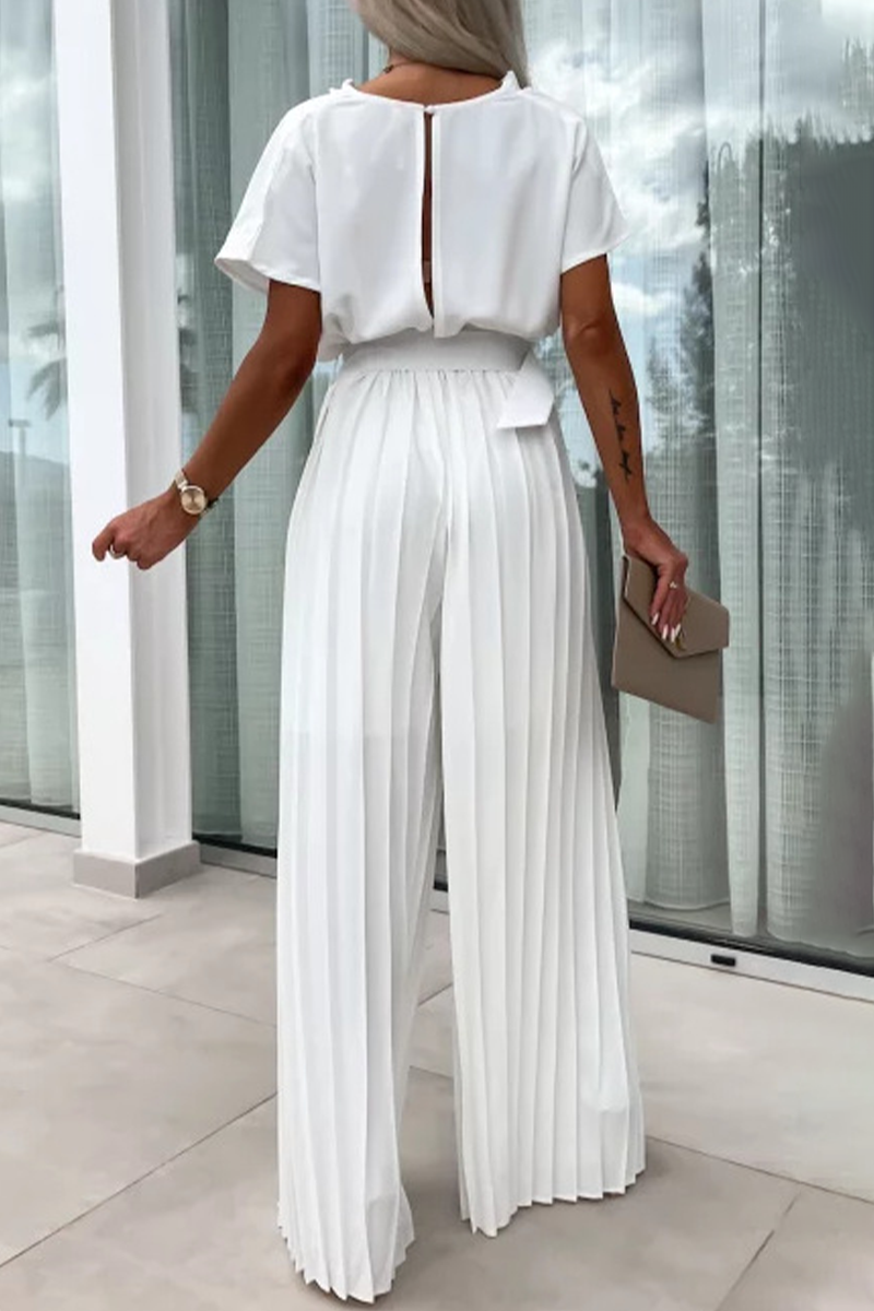 Sophisticated Garment with a Clean Classic Look