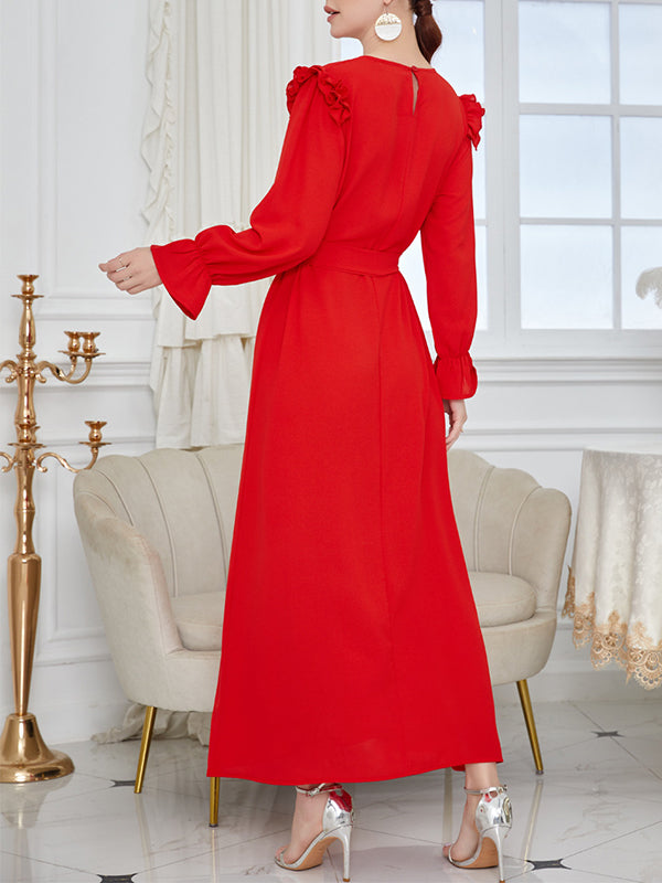 Well Tailored Dress with a Graceful Silhouette