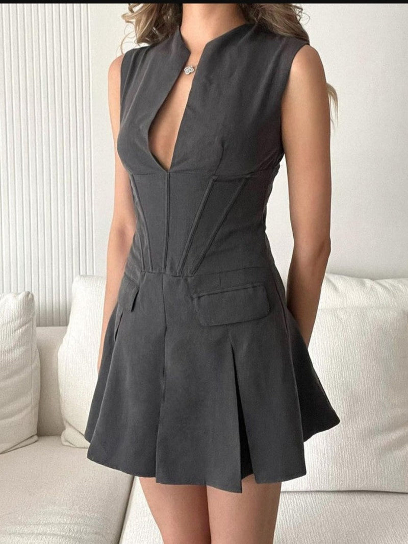Classic Vintage Dress with a Flattering Fit