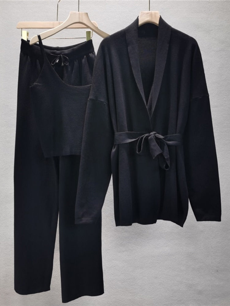 Polished Trousers with an Effortless Classic Look