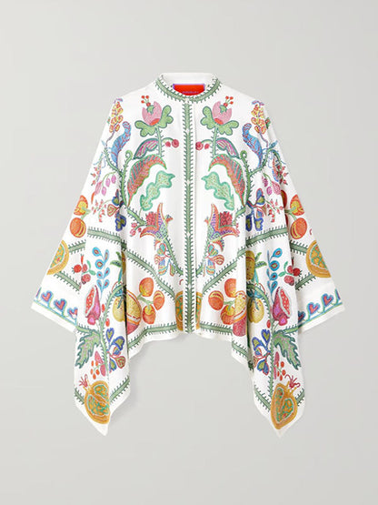 Sophisticated Blouse with a Clean Classic Look