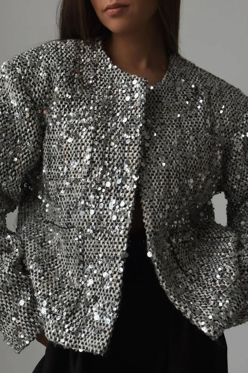 Well Tailored Jacket with a Graceful Silhouette