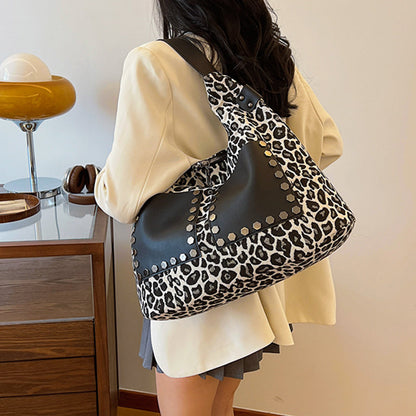 Beautifully Crafted Bag in a Classic Style