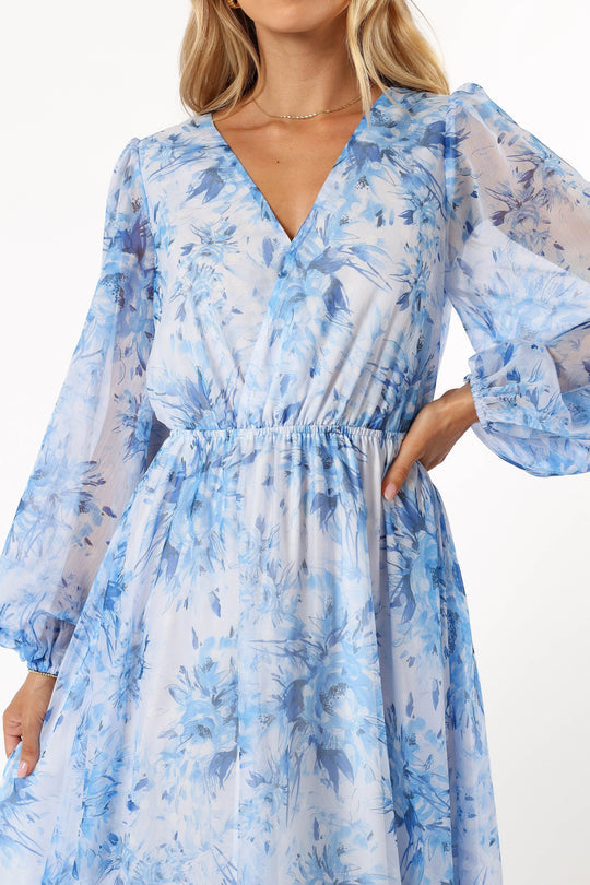 Gracefully Styled Dress for Any Occasion