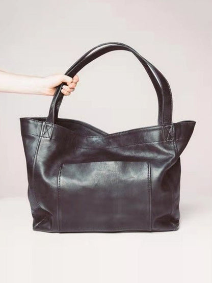 Elegantly Styled Bag for Everyday Wear
