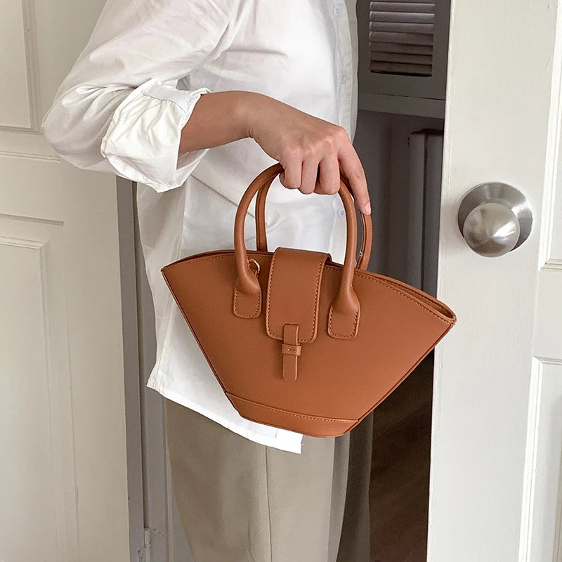 Sophisticated Bag with a Clean Classic Look