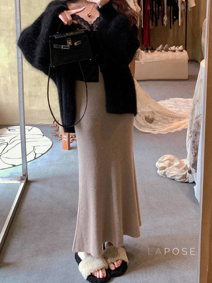 Well Tailored Garment with a Graceful Silhouette