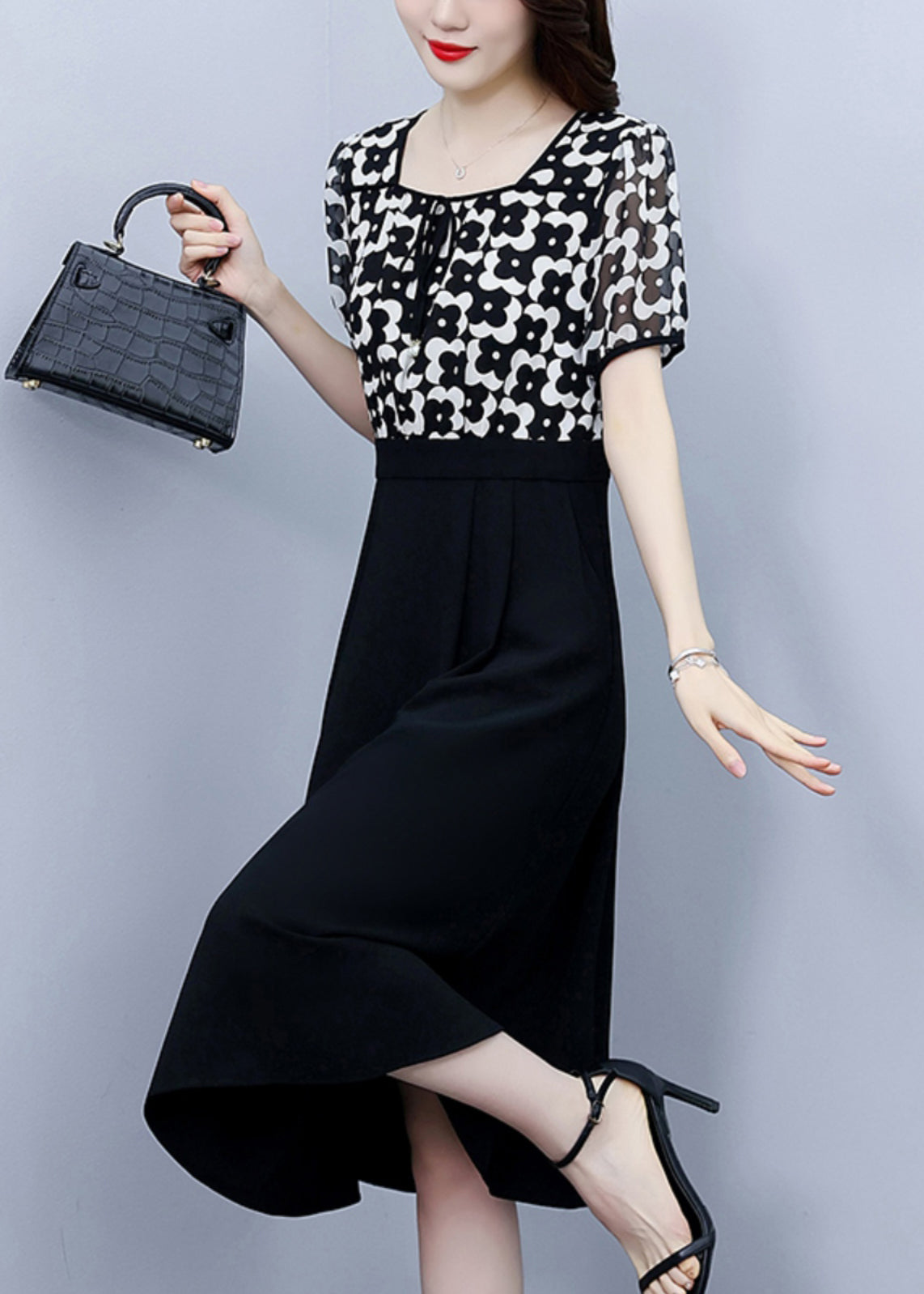 Sophisticated Dress with a Clean Classic Look