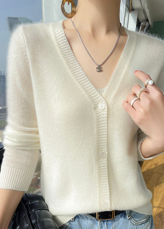 Classic Vintage Cardigan with a Flattering Fit