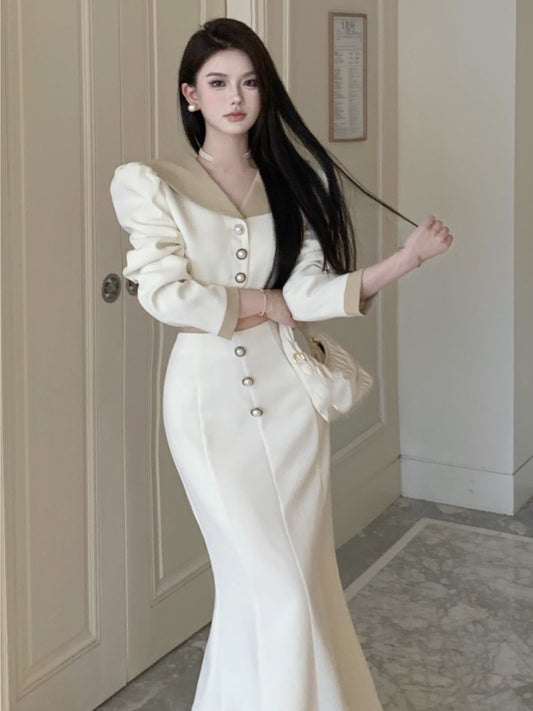Classic Vintage & Enduringly Stylish Coat