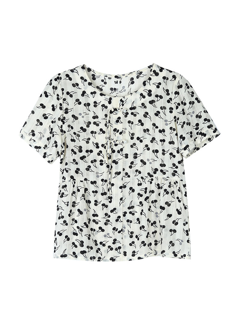 Beautifully Crafted Blouse in a Classic Style