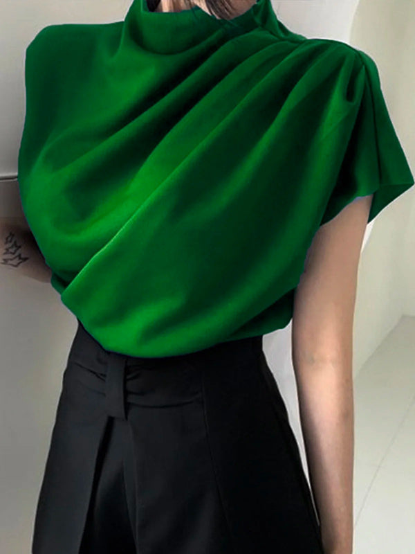 Effortlessly Elegant T-Shirt with a Timeless Design