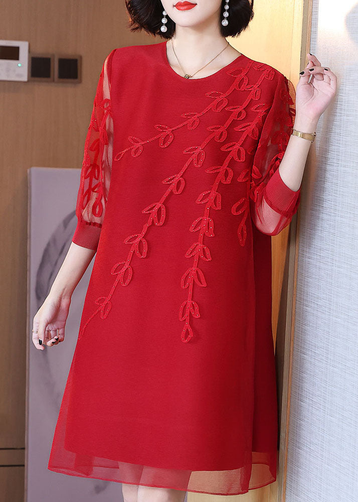 Well Tailored Dress with a Graceful Silhouette