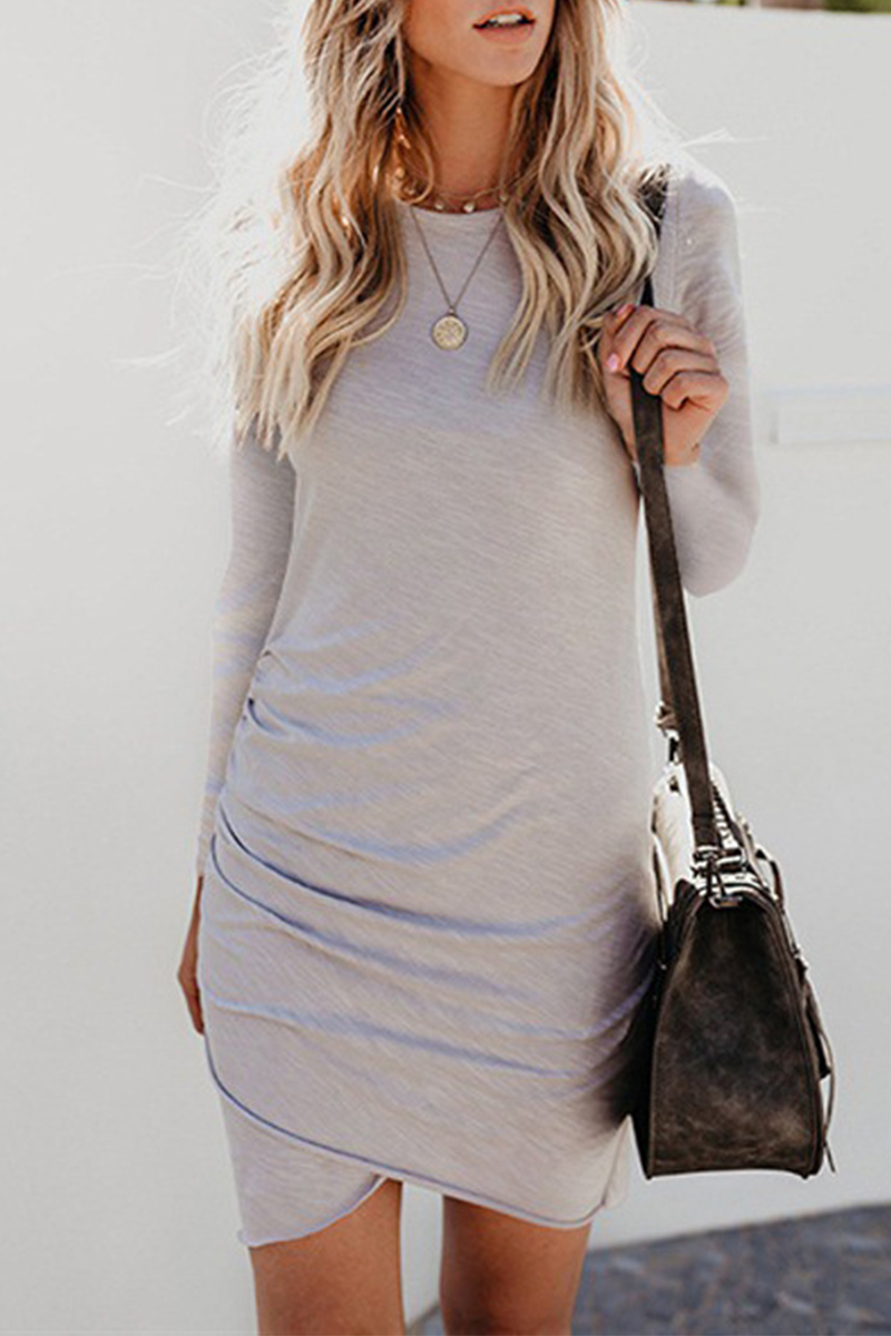 Gracefully Styled Dress for Any Occasion