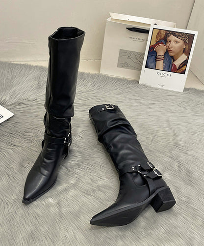 Well Tailored Boots with a Graceful Silhouette