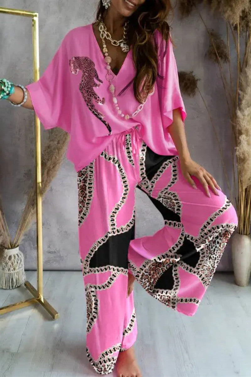 Effortlessly Elegant Garment with a Timeless Design