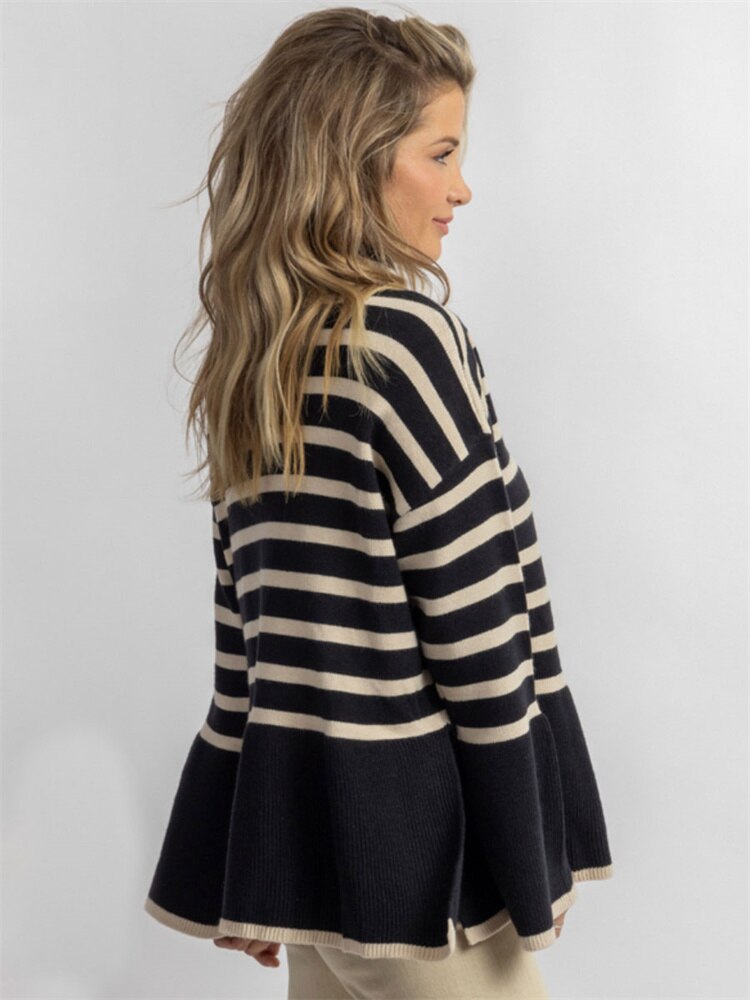 Effortlessly Elegant Sweater with a Timeless Design
